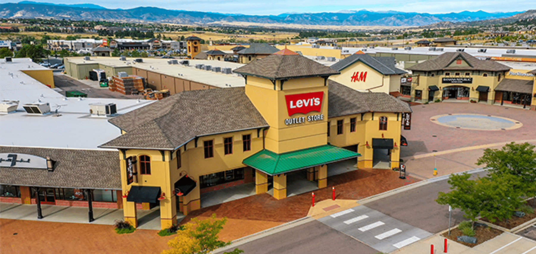 Colorado The outlets at castle rock 1800