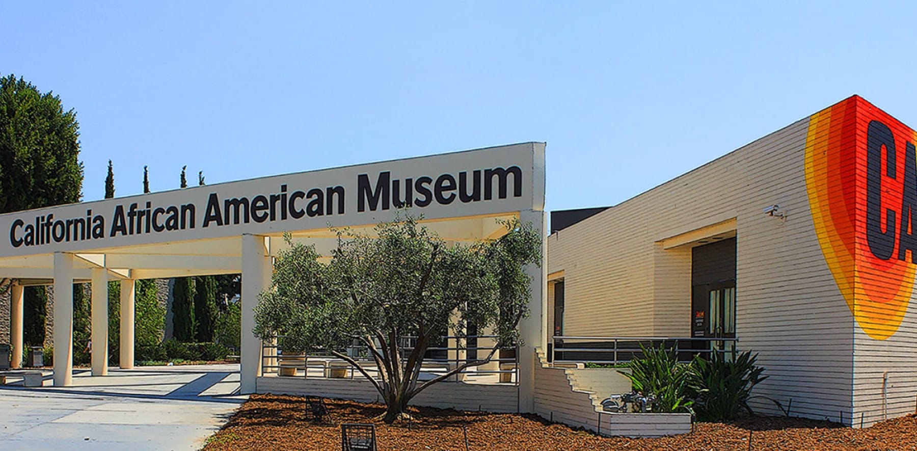 caam_facade_1800