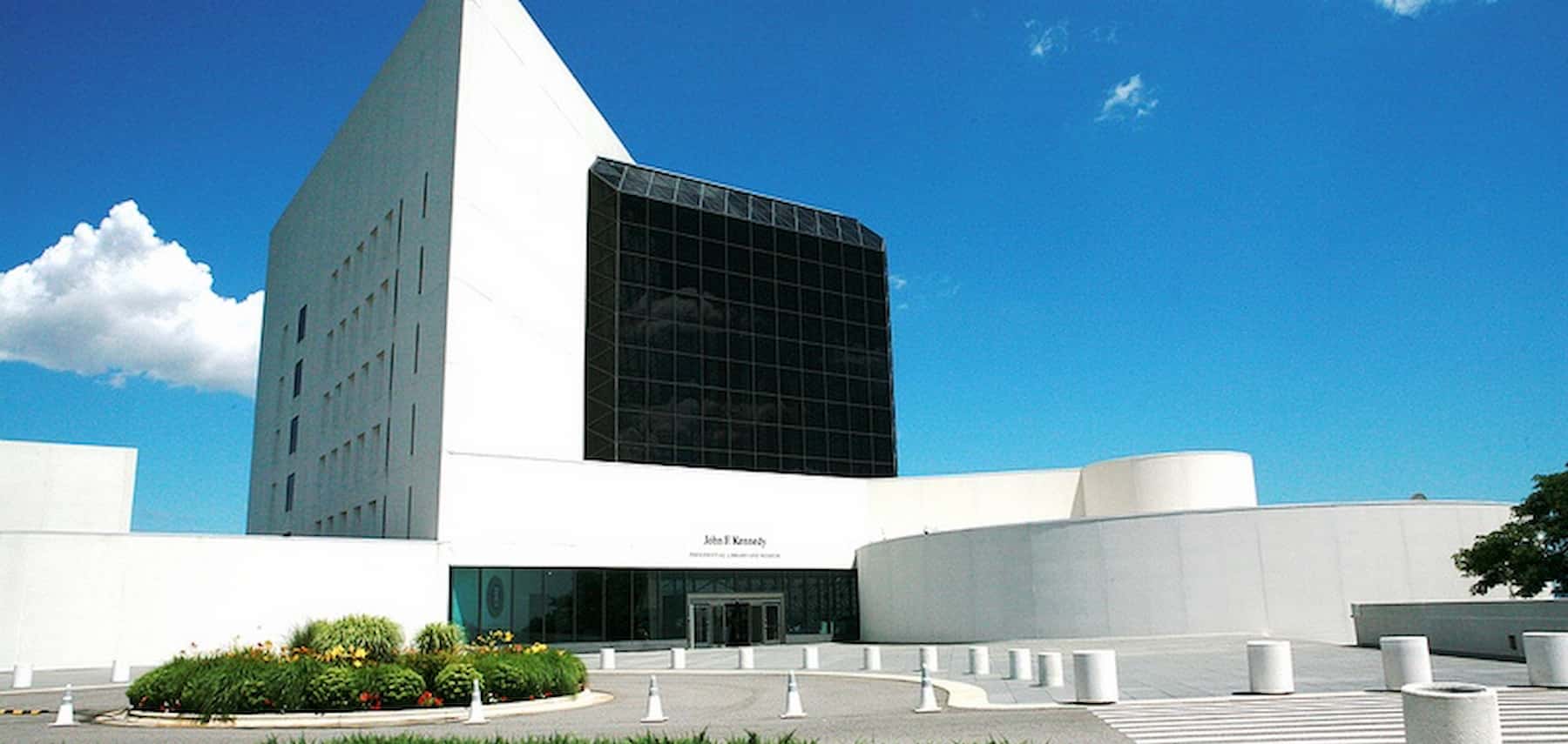 4 - JFK Library - Crédit Photo Massachusetts Office of Travel & Tourism 1800 855