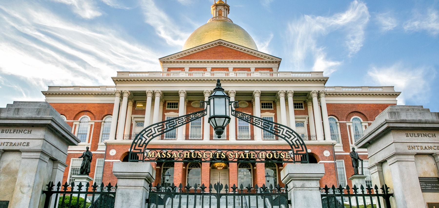 Massachusetts State House 1800 855