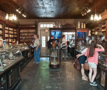 Image : Pharmacy Museum