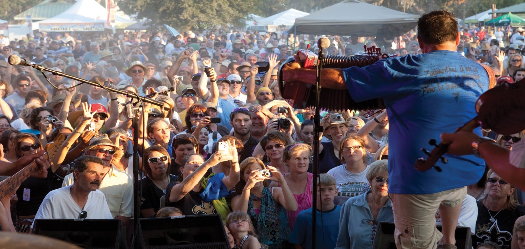 Louisiane Wayne Toups Plays Festival Acadiens et Creole