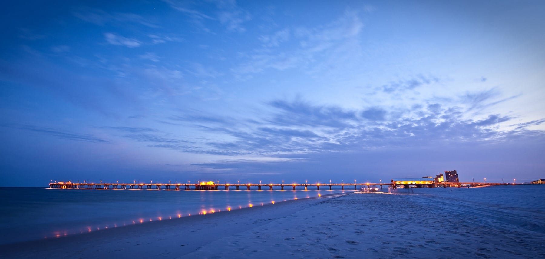 Alabama-GeneralImages-MobileGulfShoresAreaPhotos-GulfShoresPublicPierAtDusk