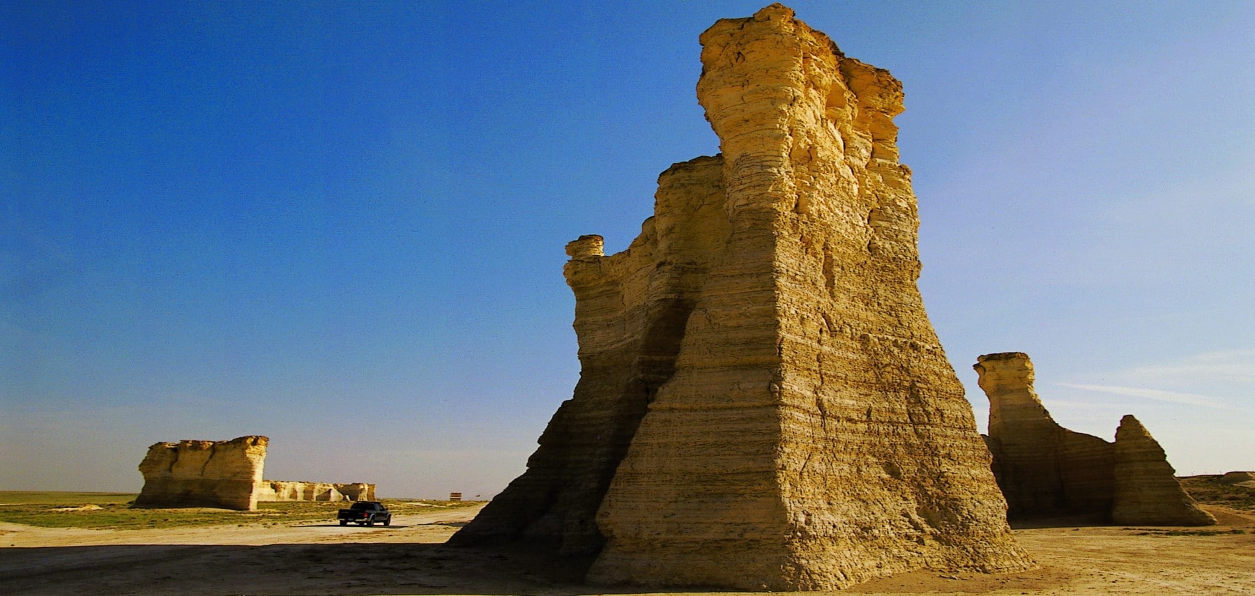 KansasCVB-Monument-Rocks-Ks