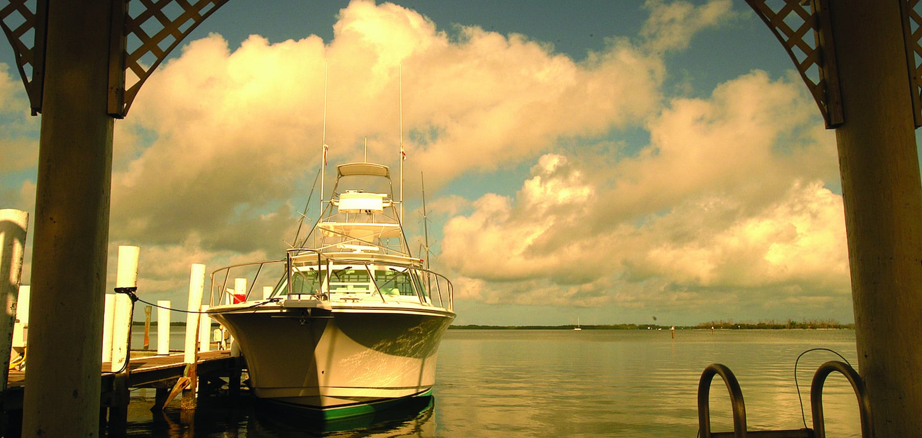 Floride-Lee-County-Visitor-&-Convention-Bureau-Useppa-Island-Dock-1