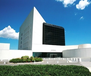 Image : JFK Library and Museum