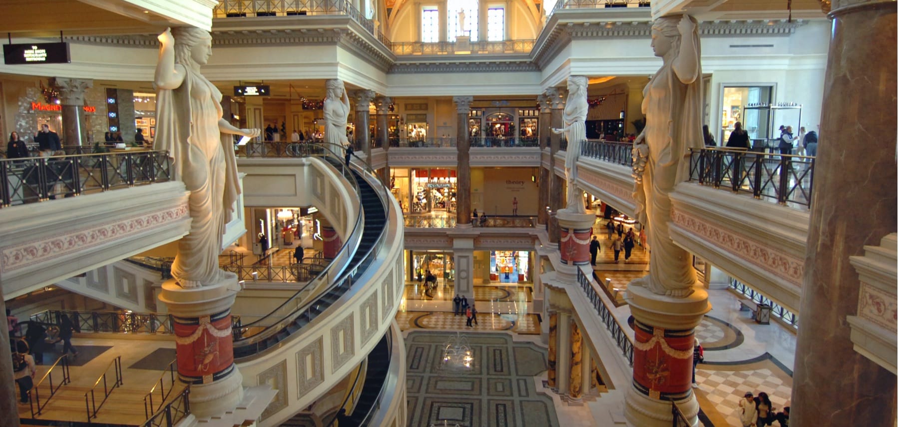 Caesars Forum Shopping. 11/28/05