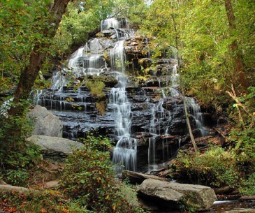 Image : Stumphouse Tunnel Park and Issaqueena Falls