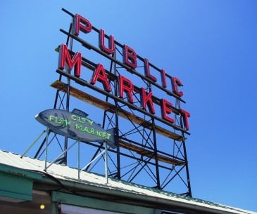 Image : Lancer de poisson à Pike Place Market