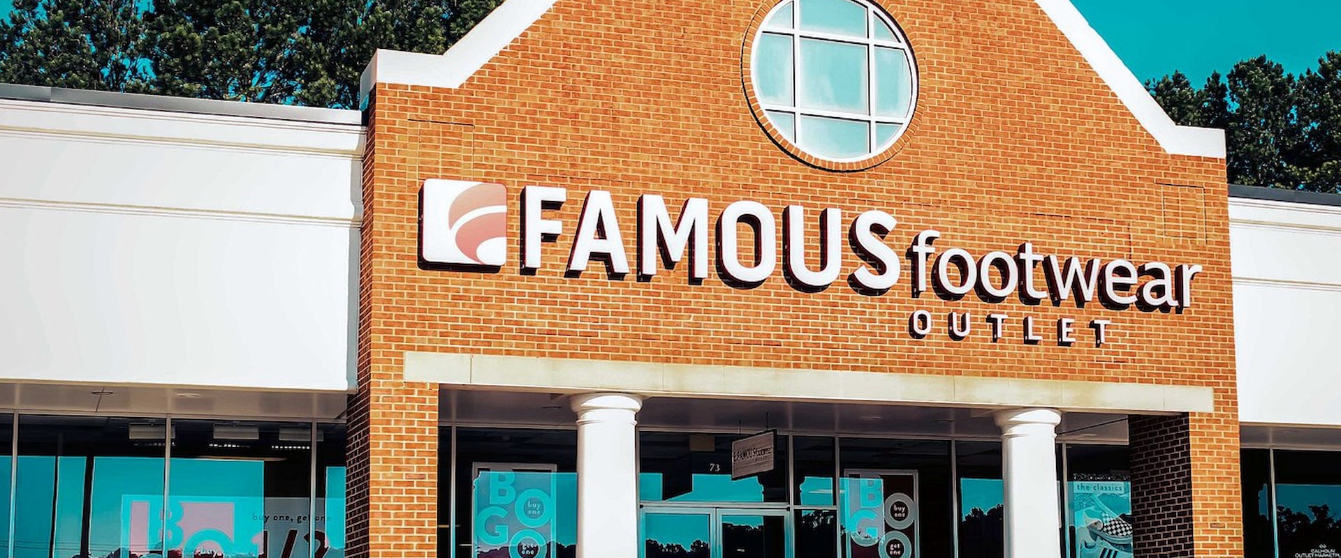 calhoun-outlet-marketplace 2000 800