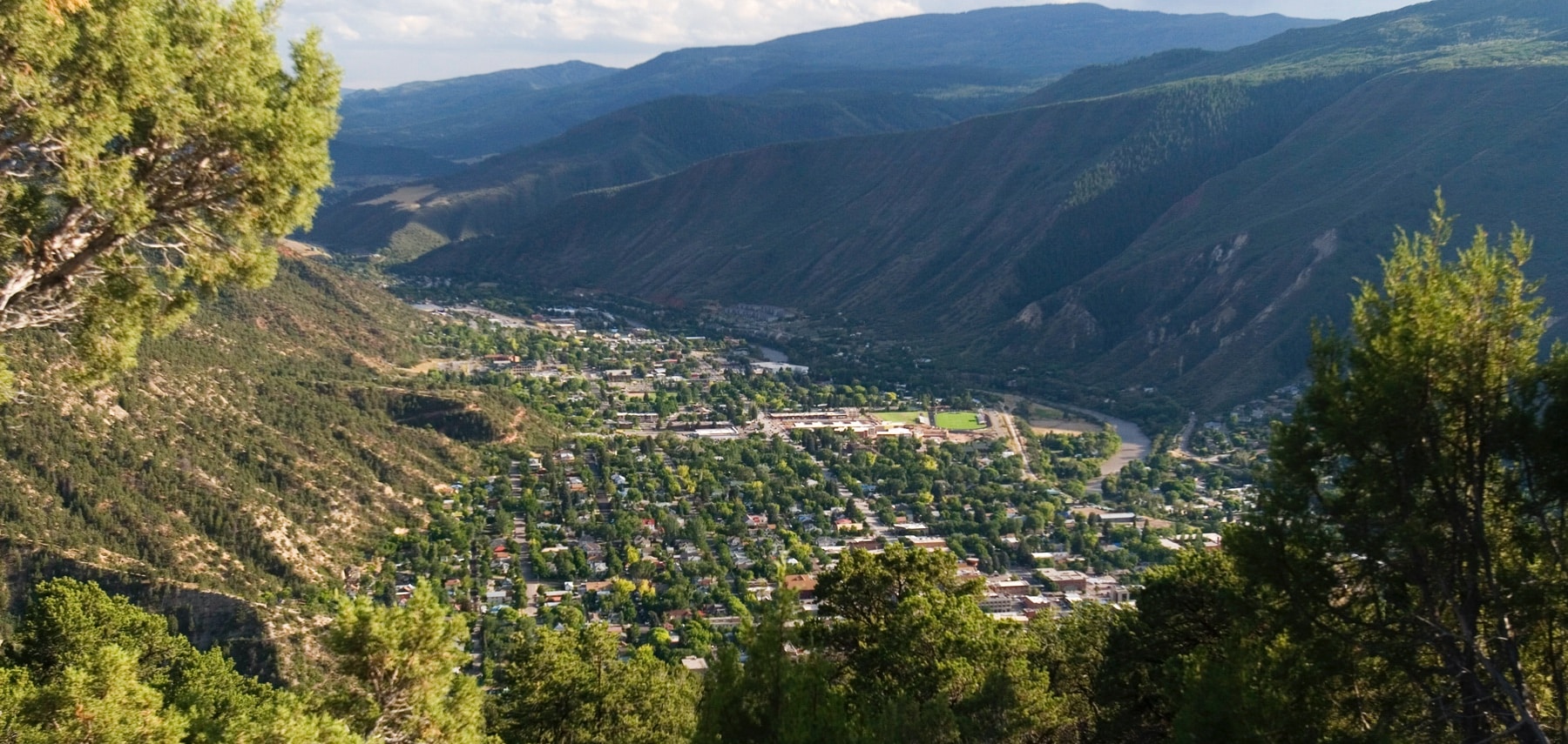A bird's-eye view of Glenwood Springs