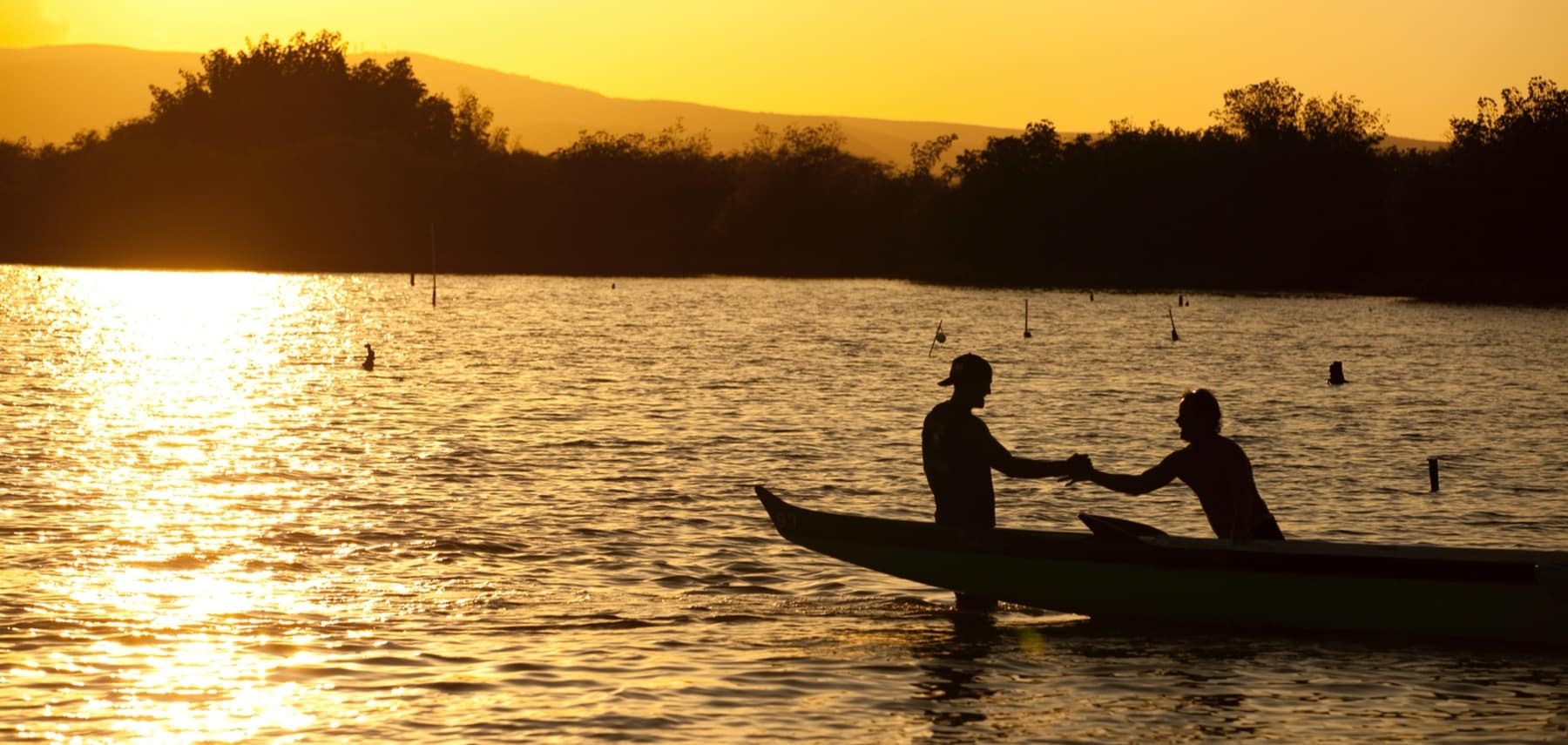 Paddlers comes to shore