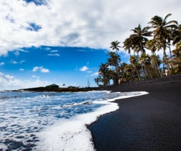 Image : Punaluu Black Sand Beach