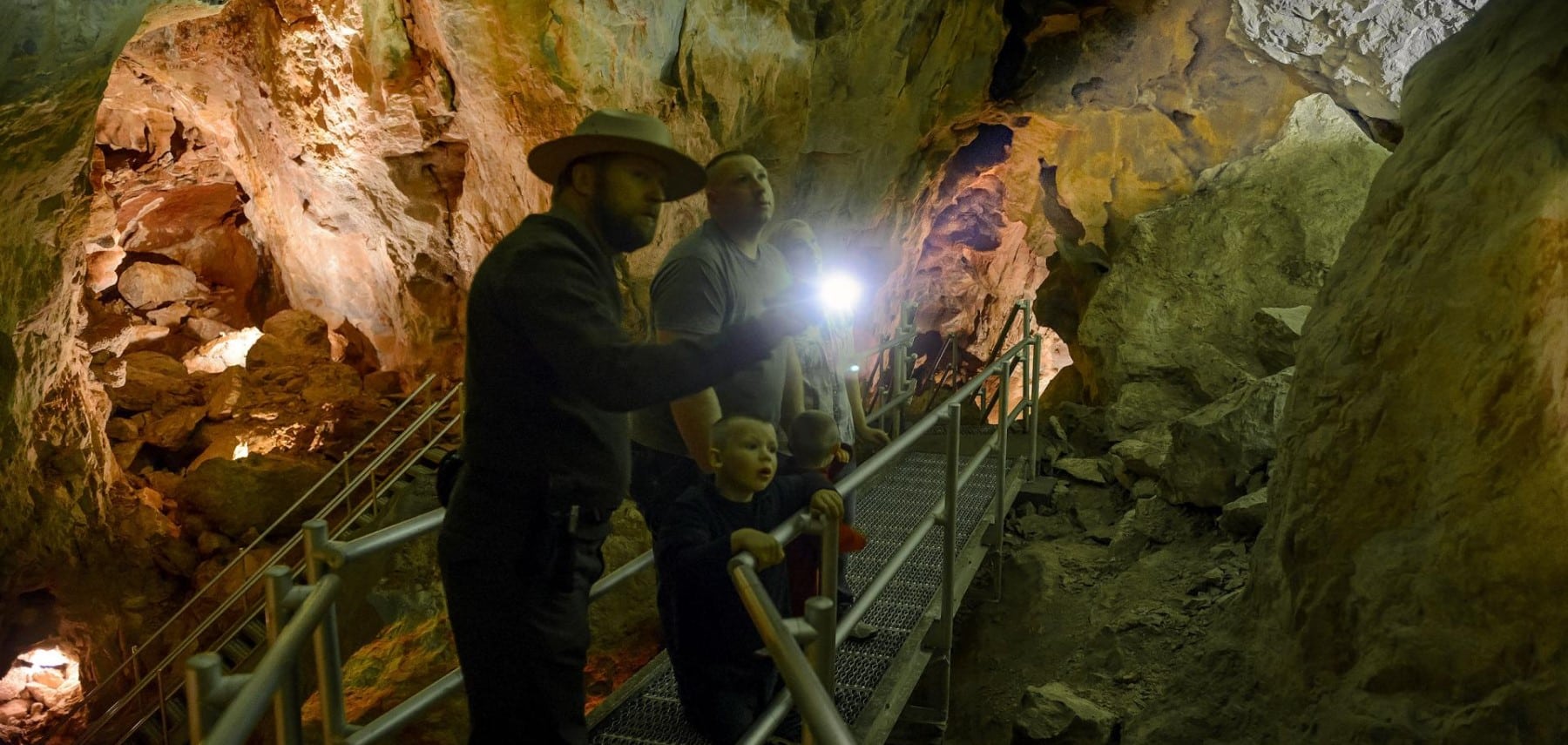 South-Dakota-Jewel-Cave