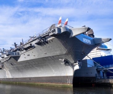 Image : Intrepid Sea, Air and Space Museum