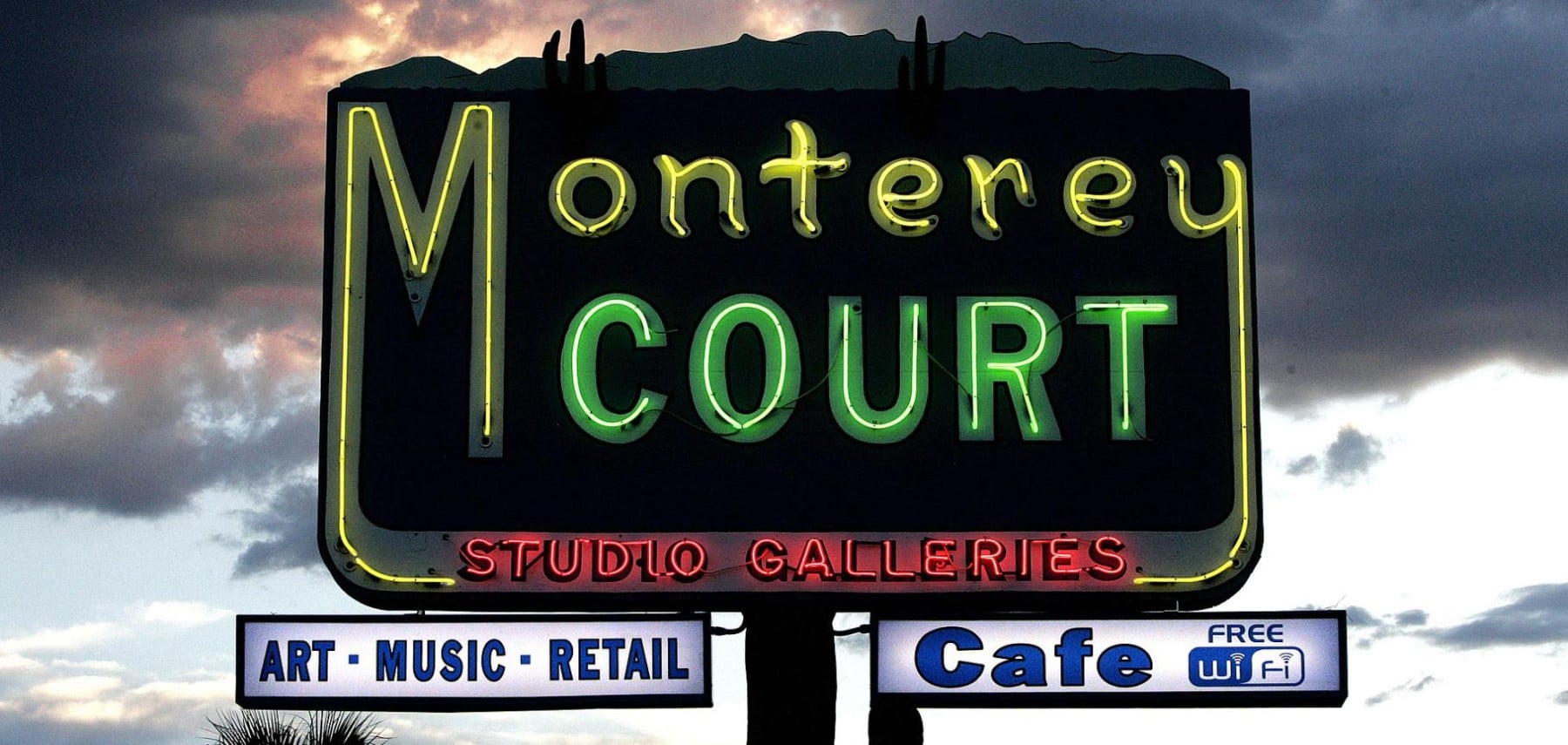 Arizona-Monterey-Court
