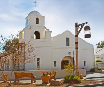 Image : Old Adobe Mission