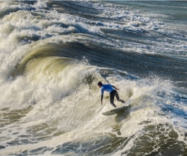 Image : Surf sur l’océan Pacifique