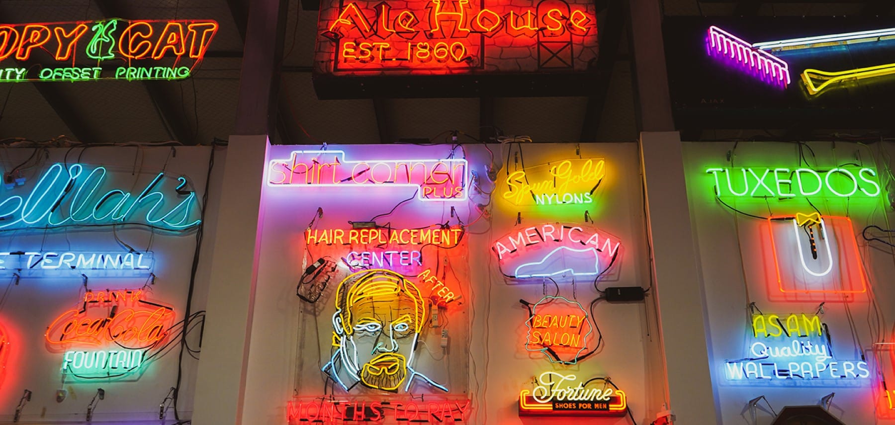 Neon Museum of Philadelphia, photo by K Huff for PHLCVB (WEB) (4)