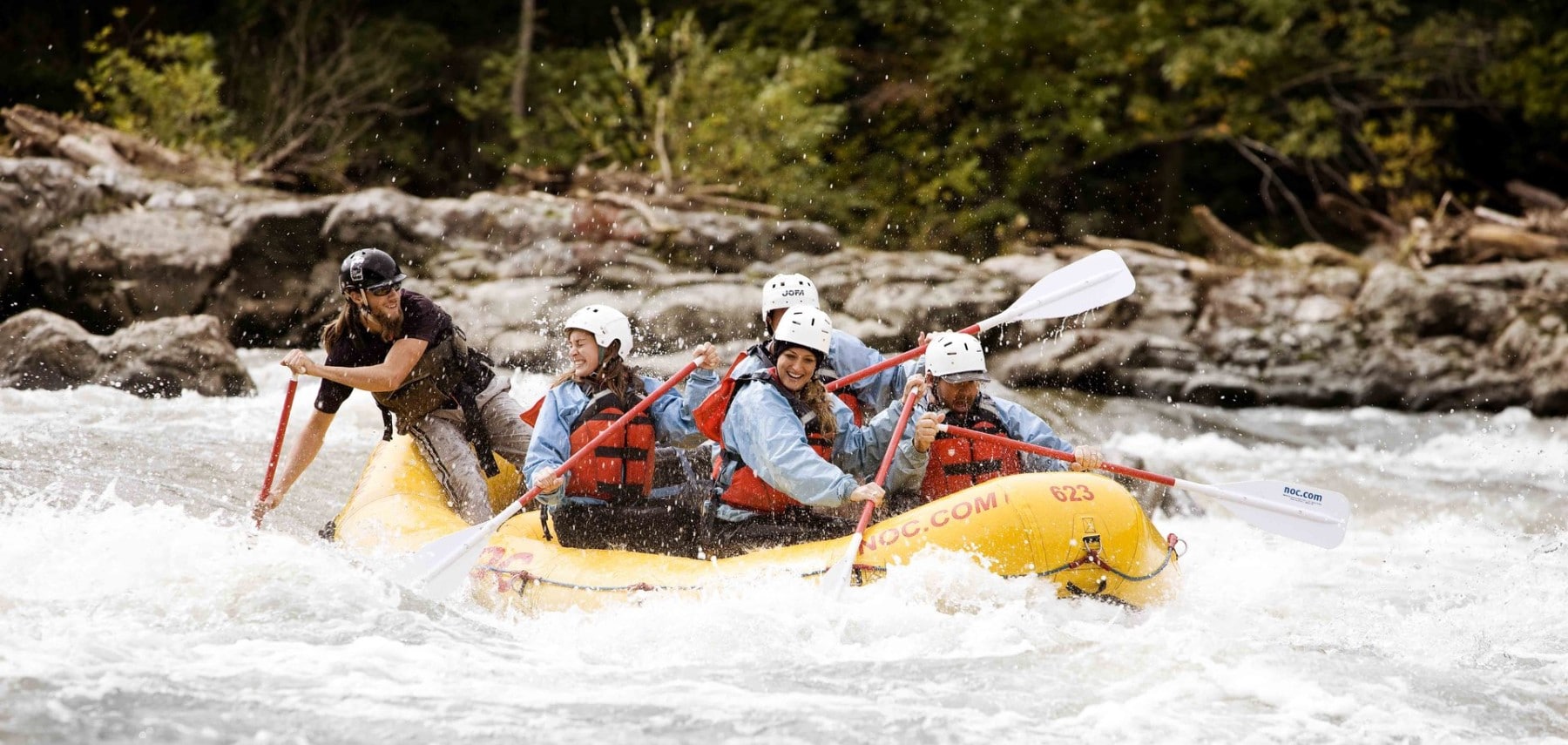 North-Carolina-Barnardsville-Whitewater-Rafting-1800