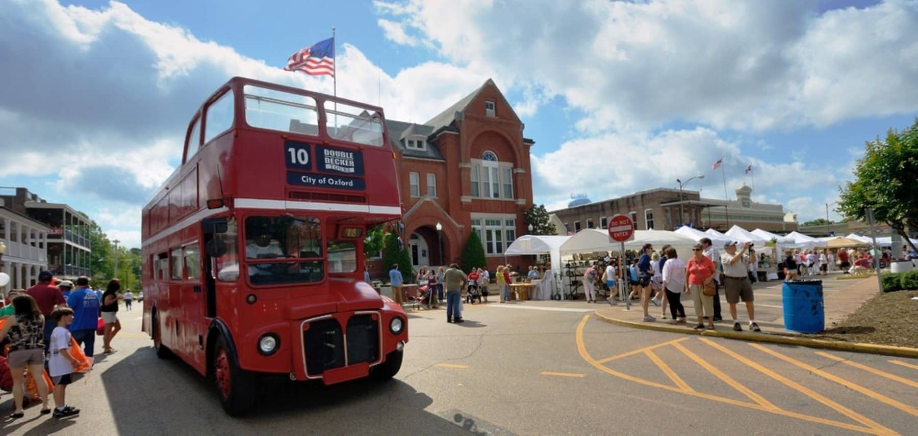 mississippi-visit-mississippi-Oxford-Double-decker-art-festival-bus 1800