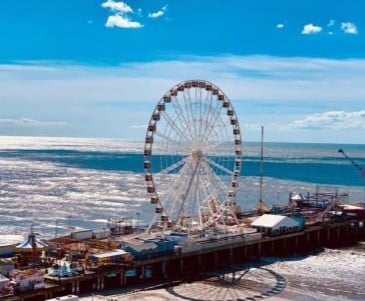 Image : Historic Steel Pier