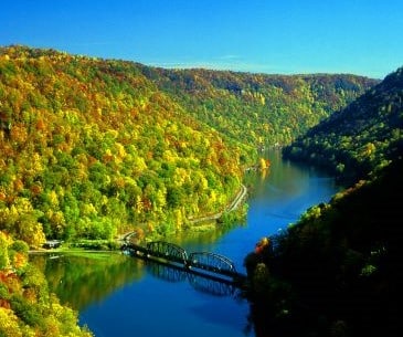 Image : Hawks Nest Resort State Park