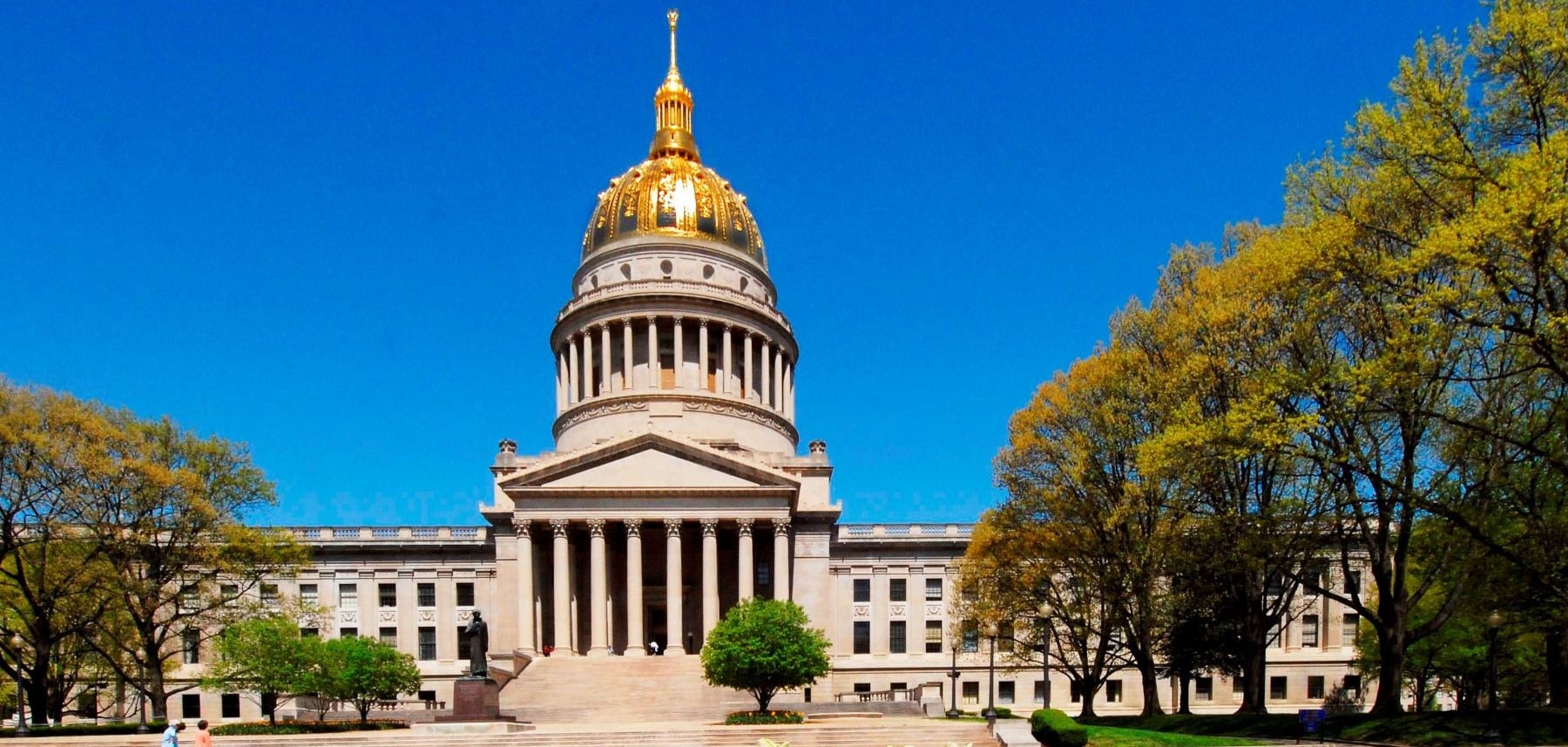 Virginie-Occidentale-WVTourism2012-State-Capitol,-Charleston 1800