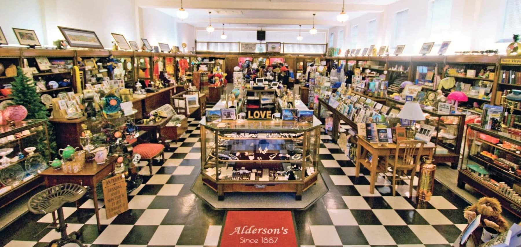 West Virginia antique boutique -PhotoByStacyEskins-WV Living Magazine 1800