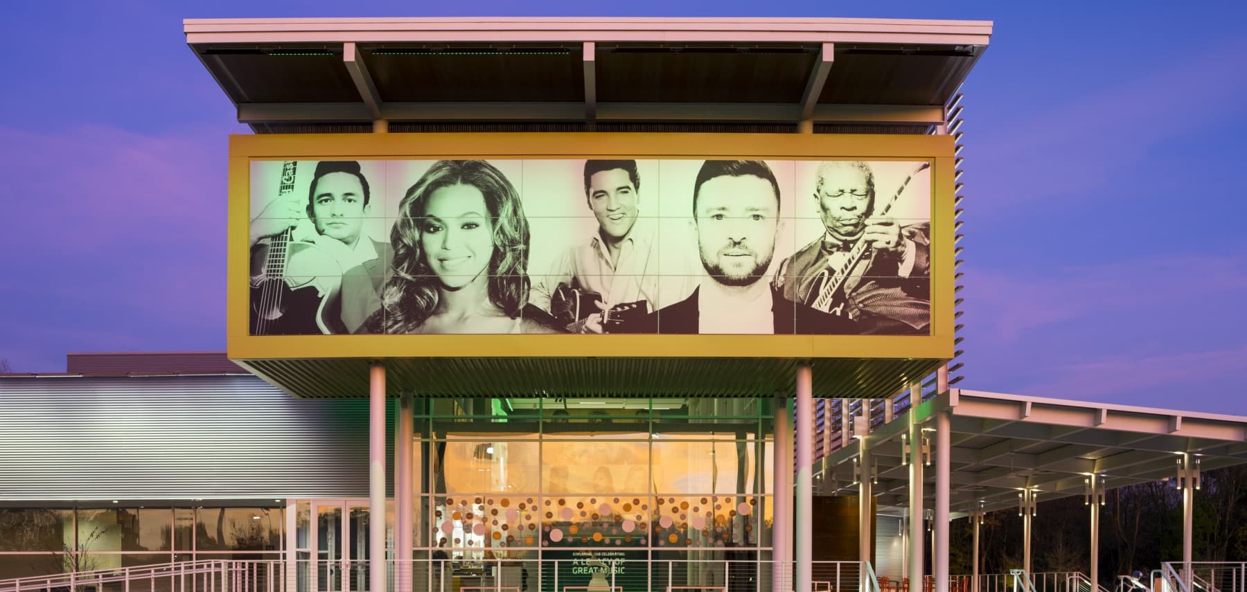 Grammy Museum 2016AV74.408 (002) 1800