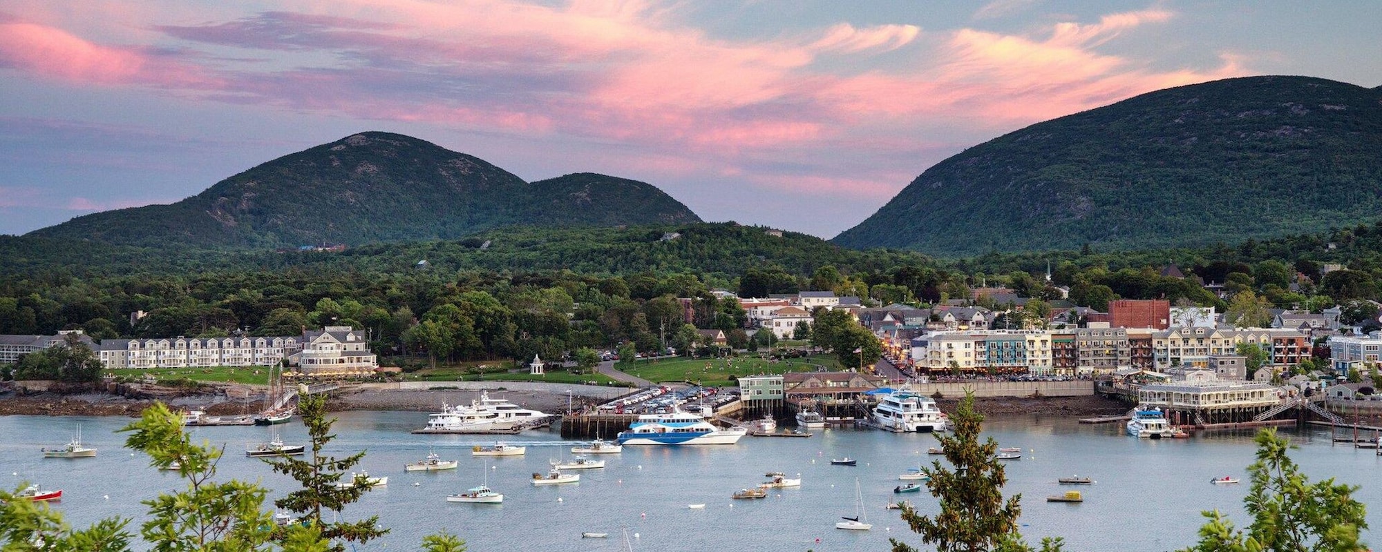 Discover New England 2000x800