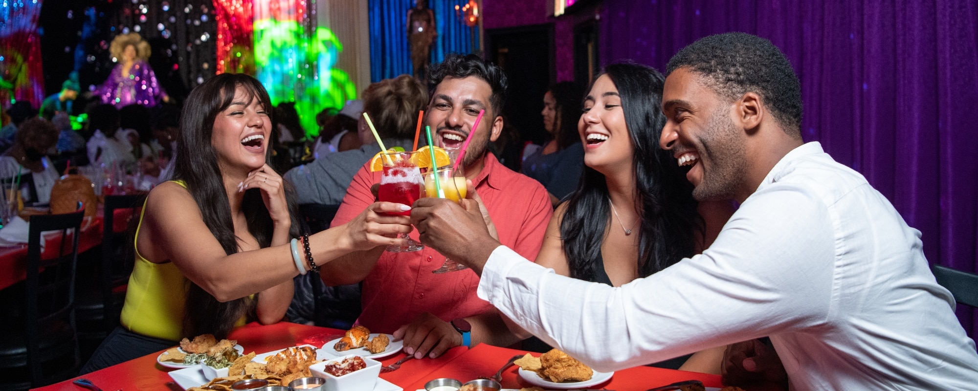 2000x800 px for VUSA France_Lips Drinks Chicago