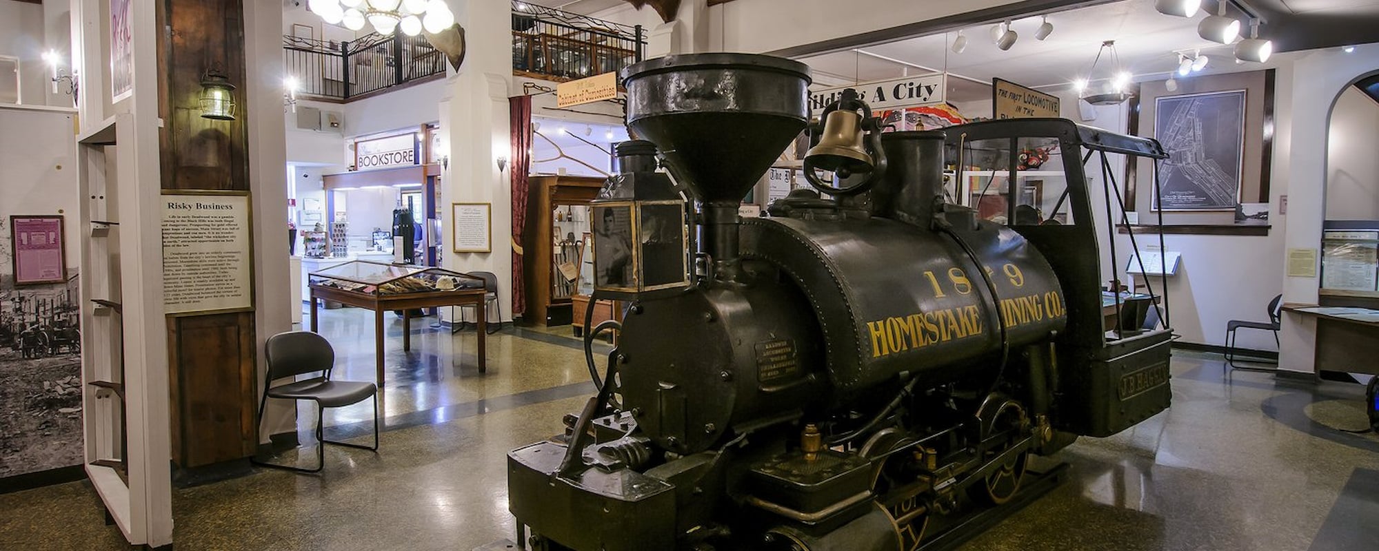Adams musuem-2000x800